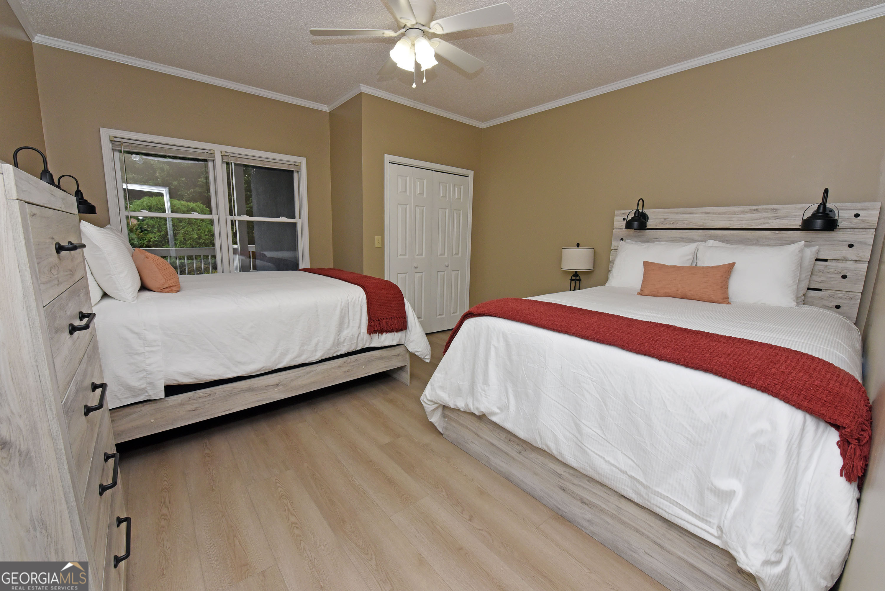 Whitepath Lodge and Resort - Commercial Sale