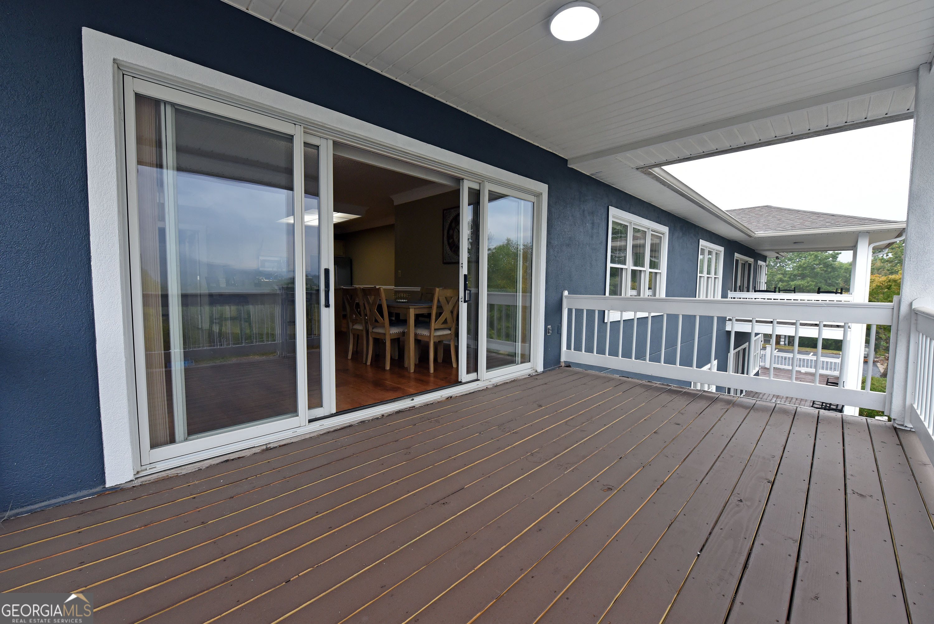 Whitepath Lodge and Resort - Commercial Sale