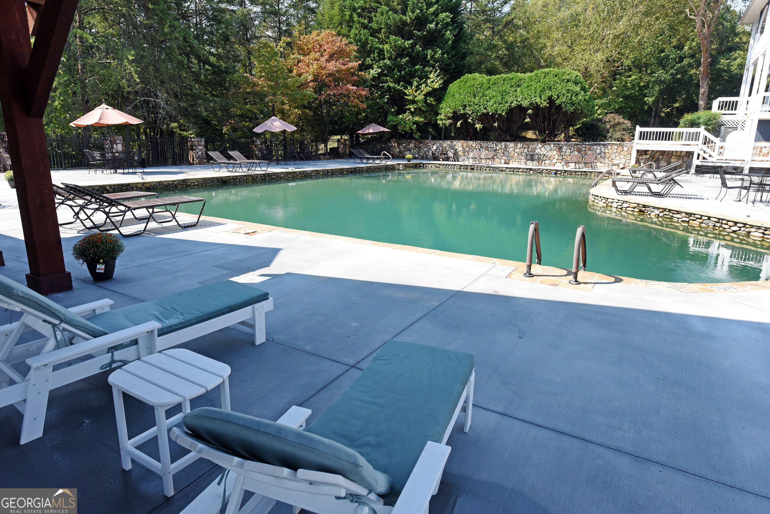 Whitepath Lodge and Resort - Commercial Sale