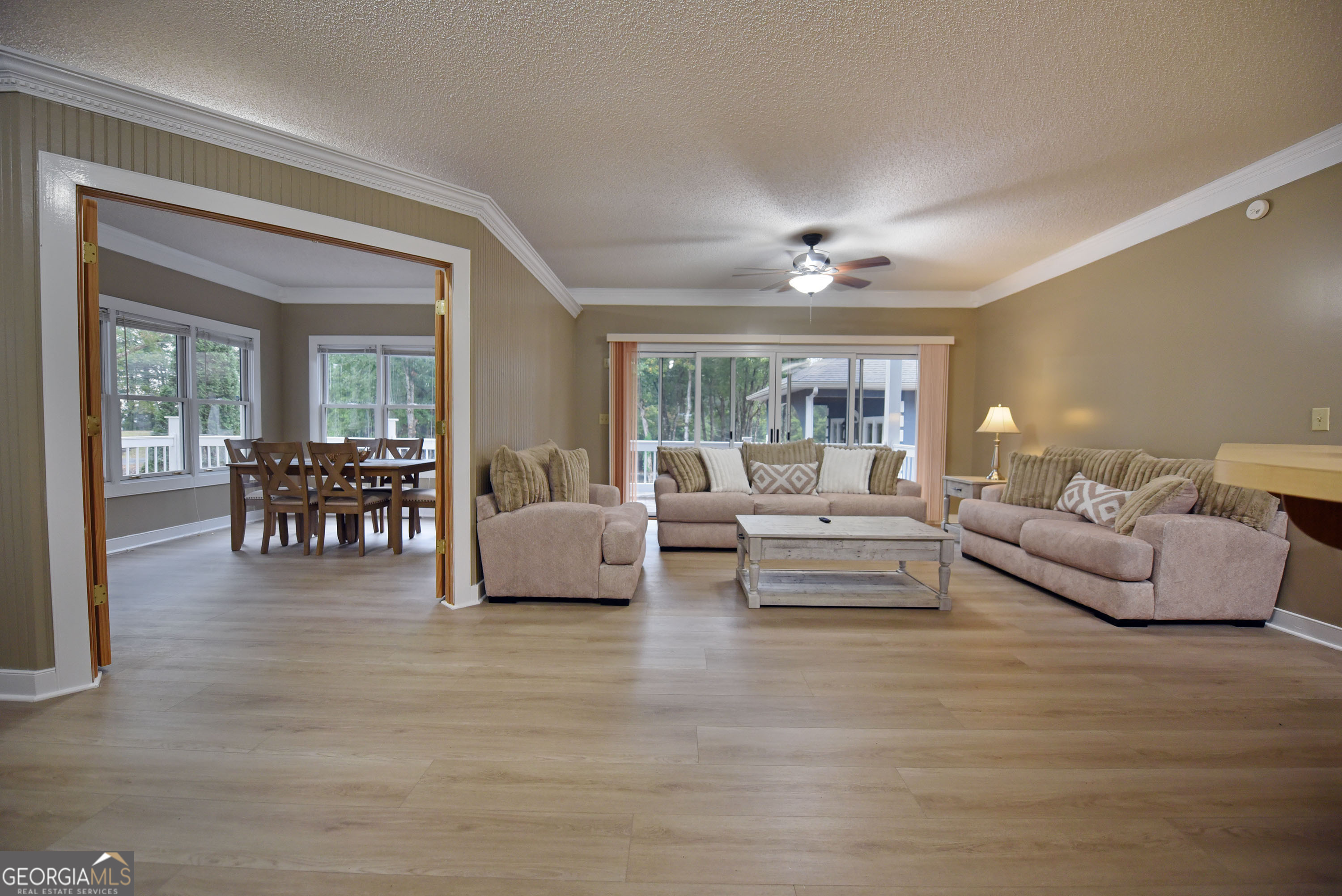 Whitepath Lodge and Resort - Commercial Sale