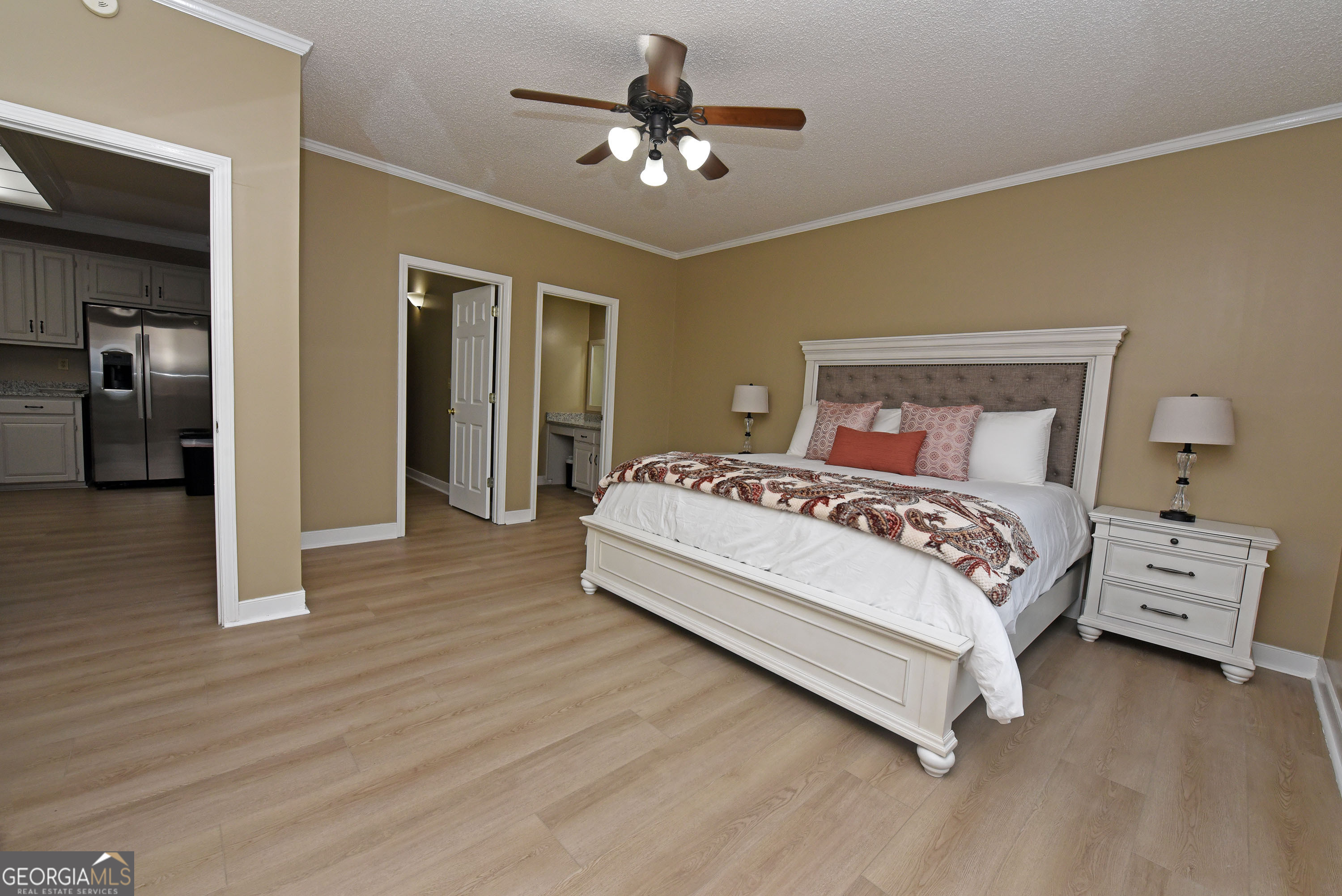 Whitepath Lodge and Resort - Commercial Sale