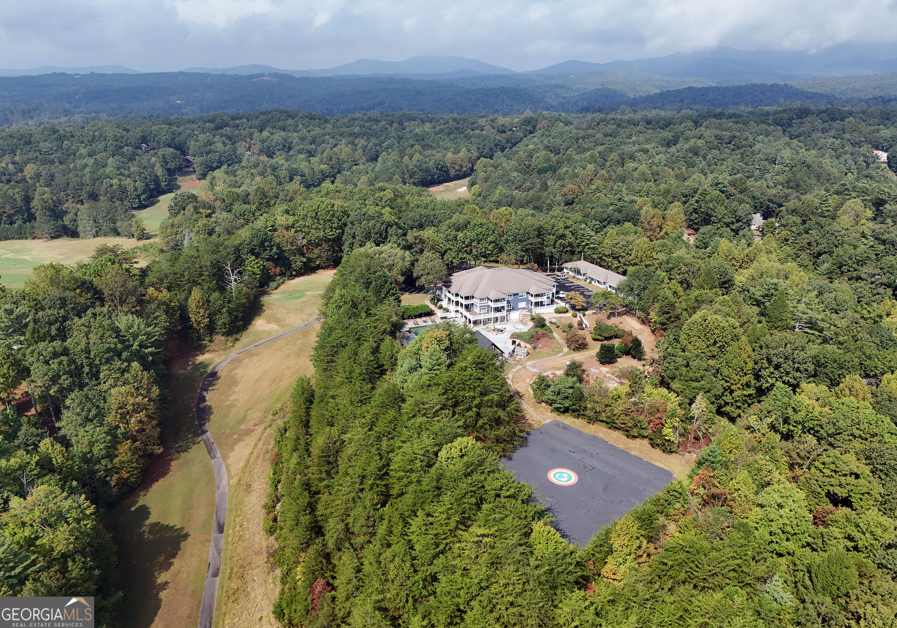 Whitepath Lodge and Resort - Commercial Sale