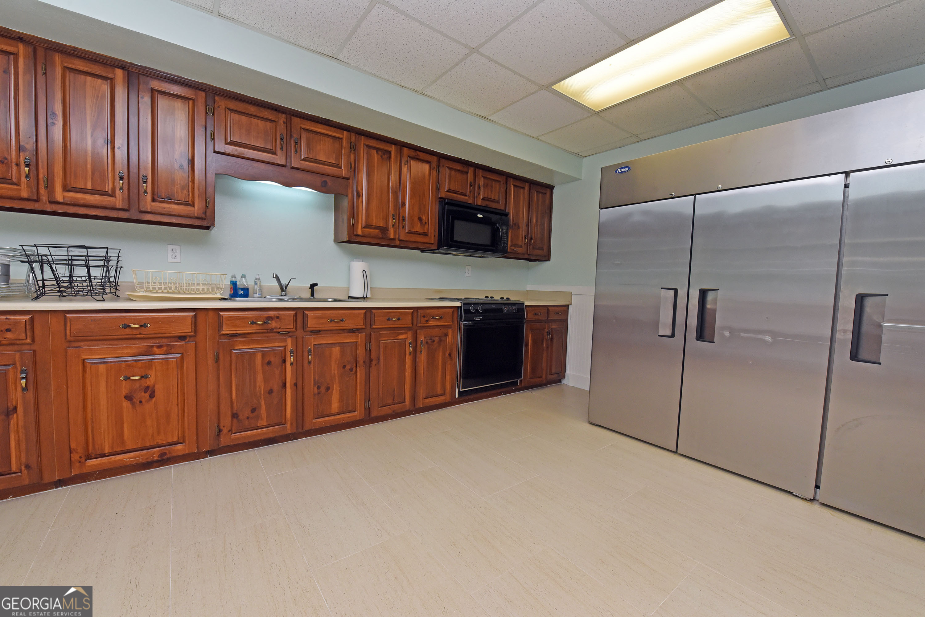 Whitepath Lodge and Resort - Commercial Sale