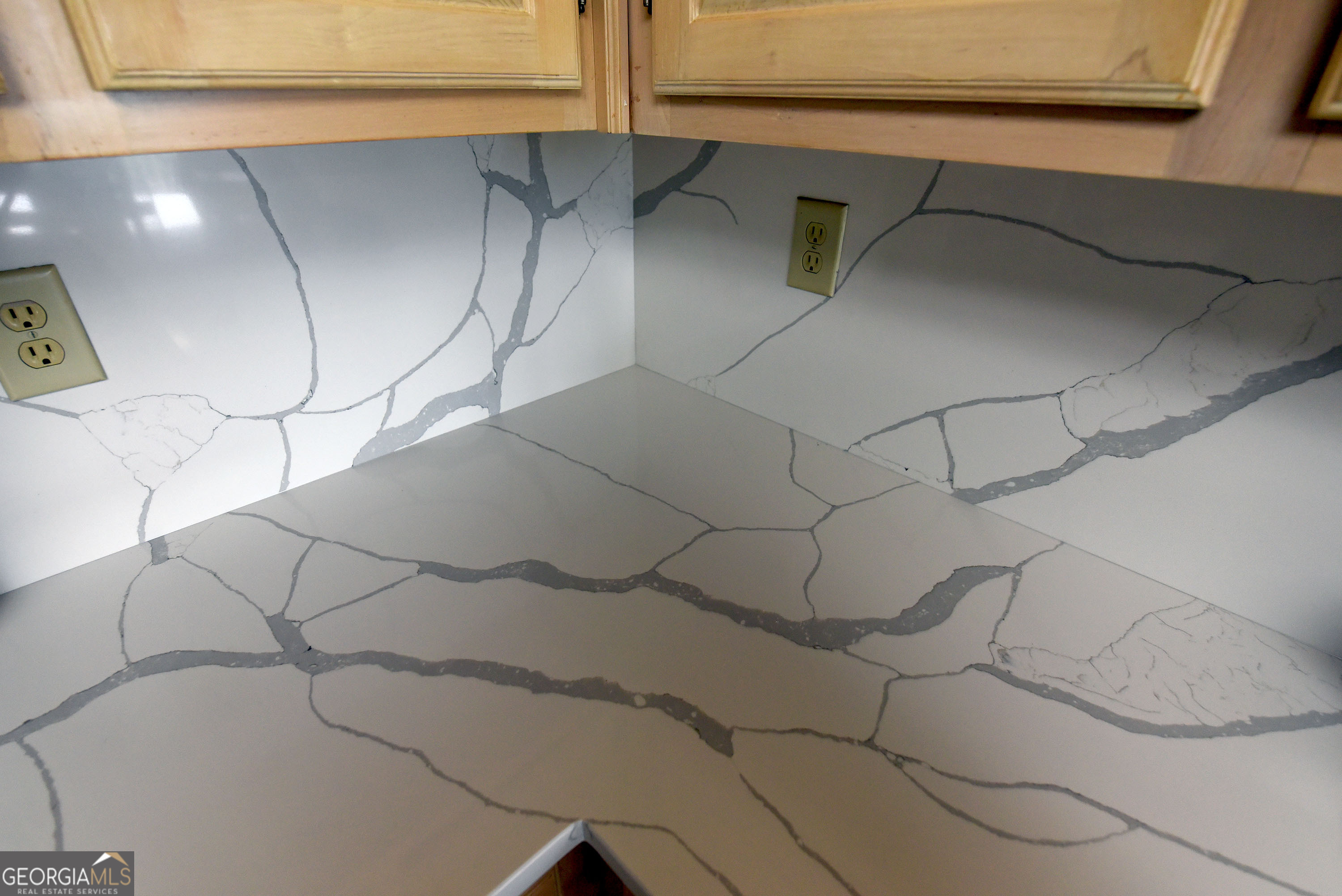 Whitepath Lodge and Resort - Commercial Sale