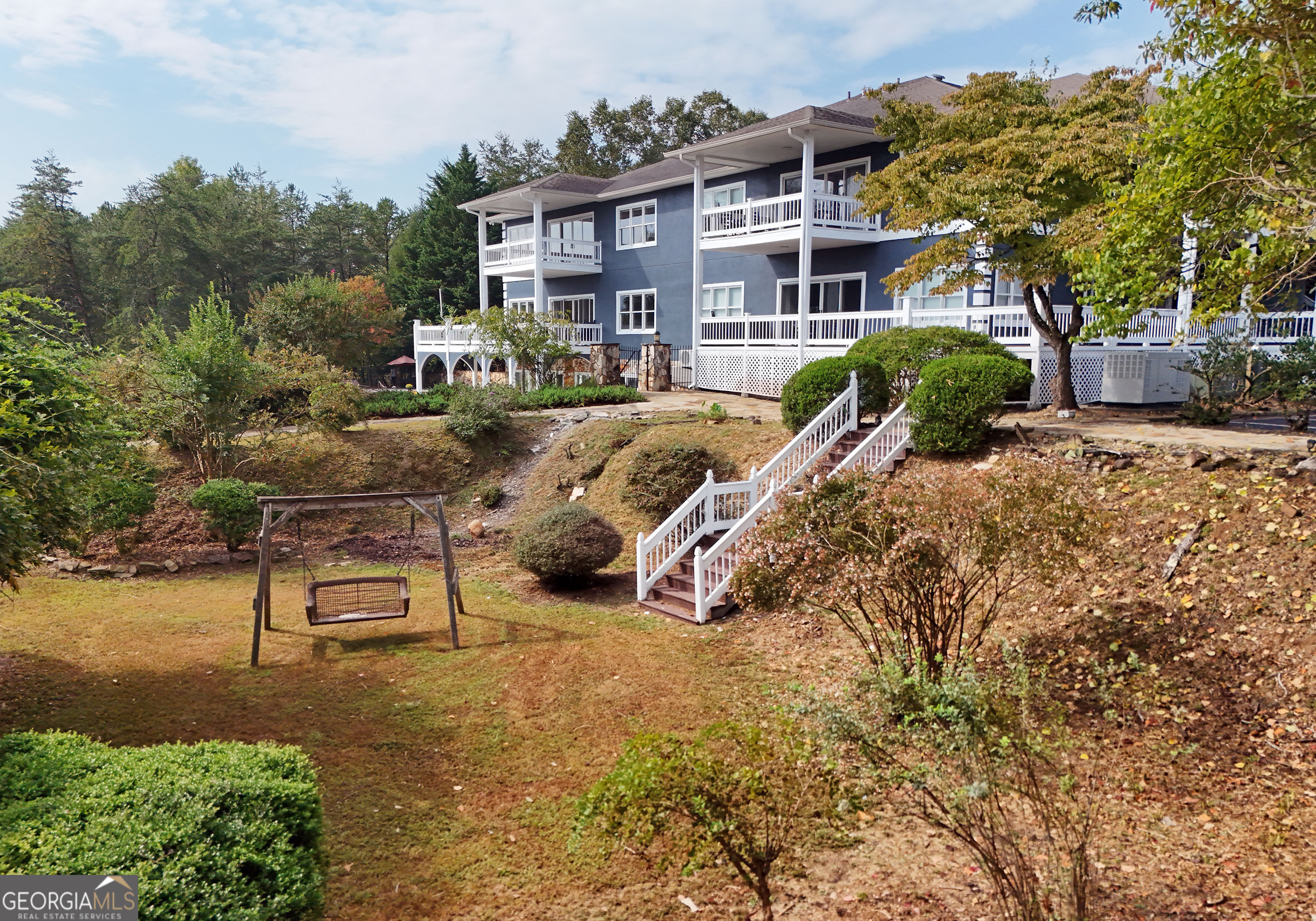 Whitepath Lodge and Resort - Commercial Sale