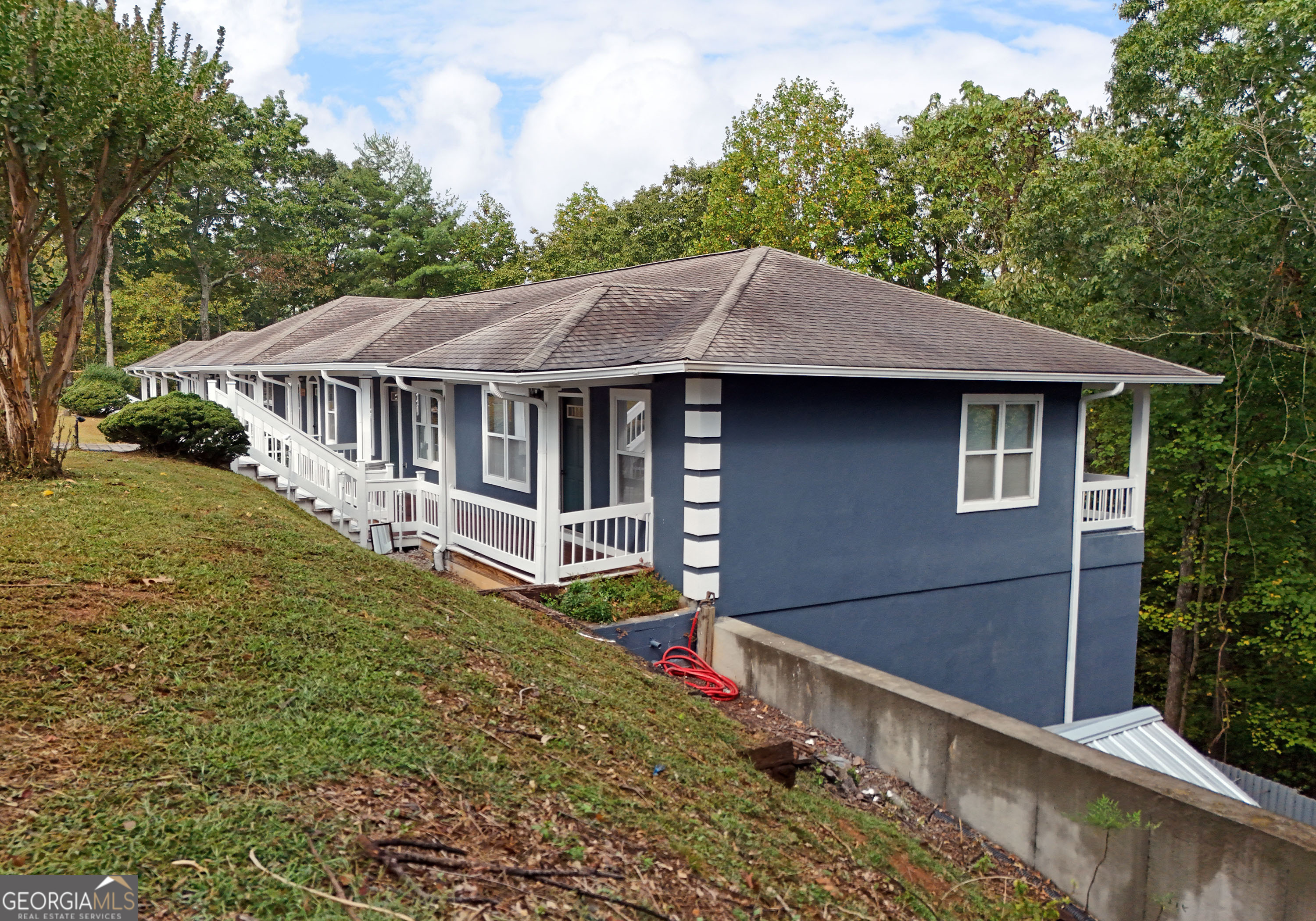 Whitepath Lodge and Resort - Commercial Sale