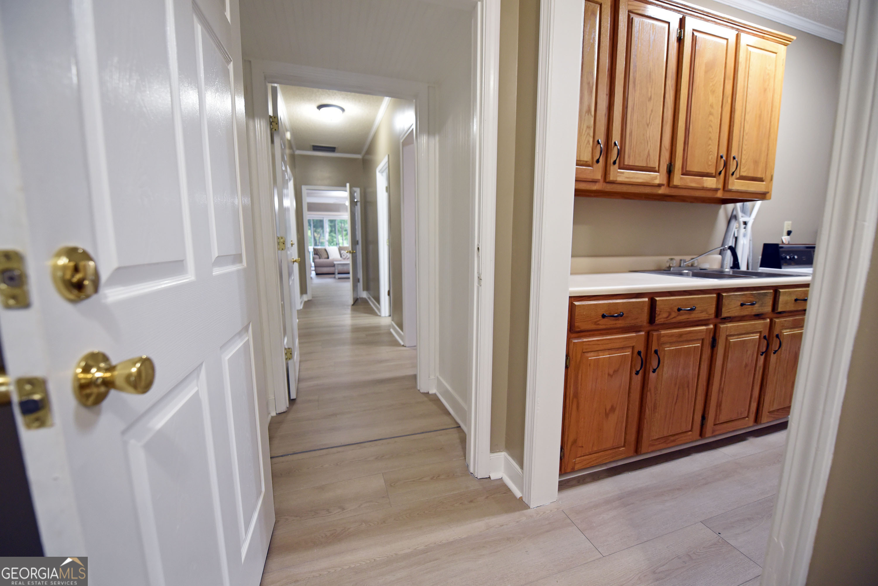 Whitepath Lodge and Resort - Commercial Sale