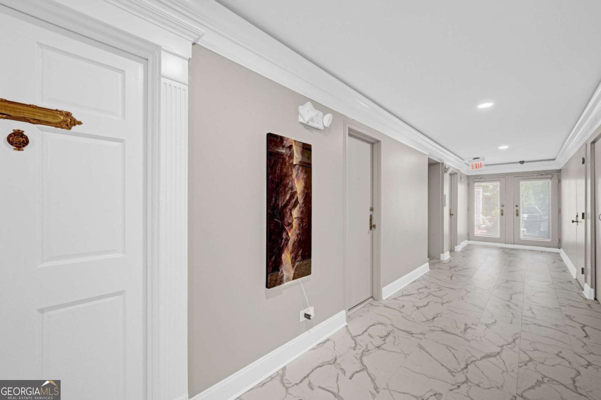3648 Peachtree RD 4S