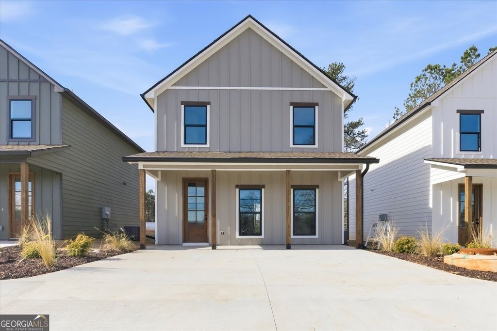 Photo of 103 Carroll Circle, Carrollton, GA 30117 (MLS # 10684216)