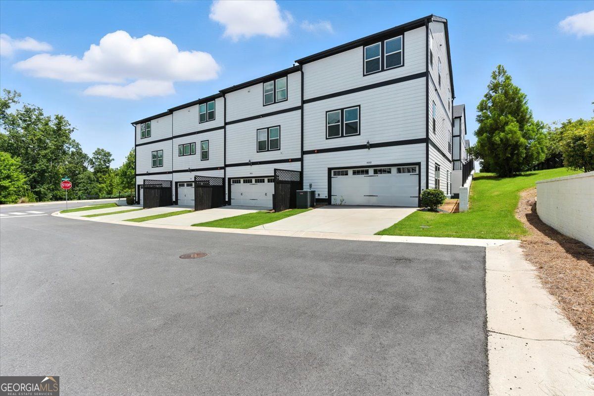 Ridgewalk Landing - Residential