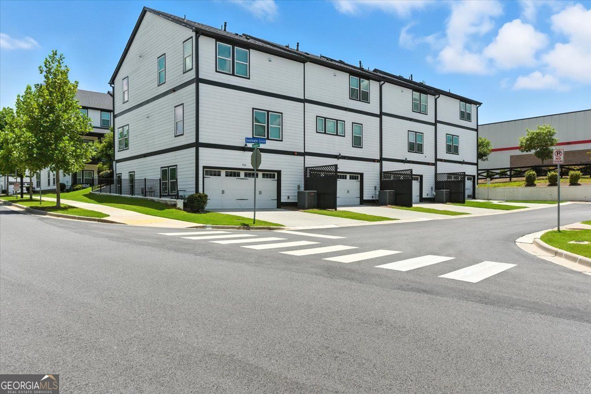 Ridgewalk Landing - Residential