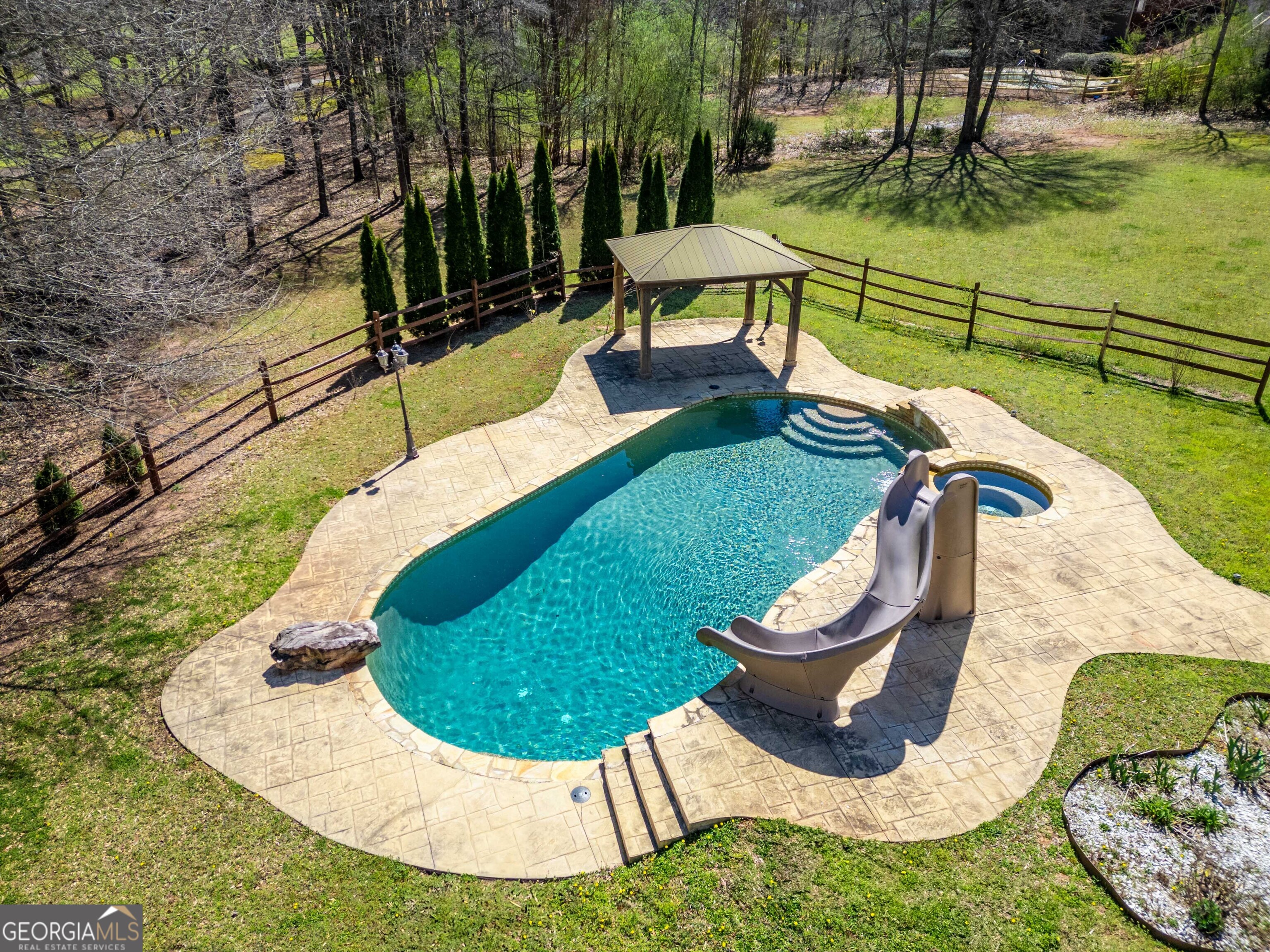 8531 Parkview CT