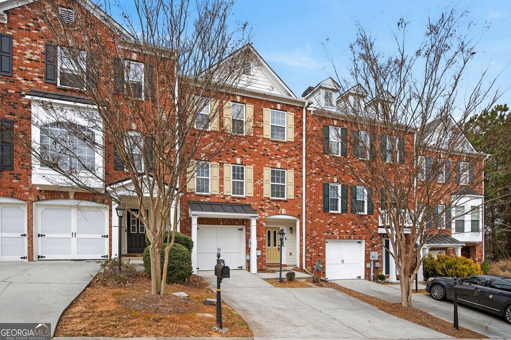 Photo of 1186 Lake Point Way, Suwanee, GA 30024 (MLS # 10699309)
