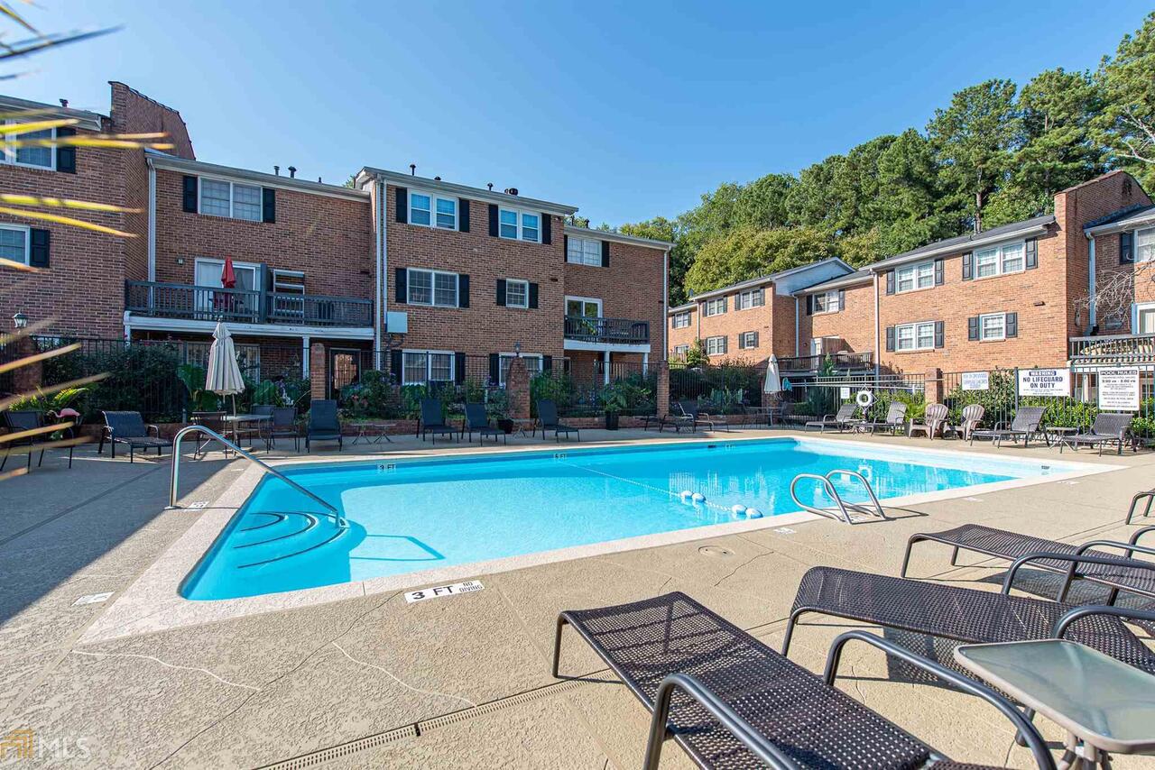 Townhomes of Sandy Springs - Residential