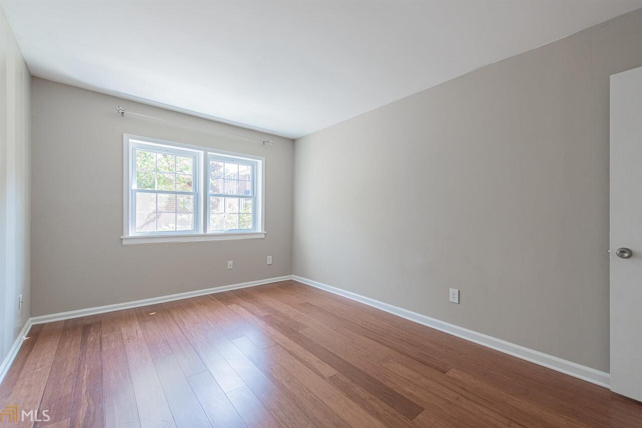 Townhomes of Sandy Springs - Residential