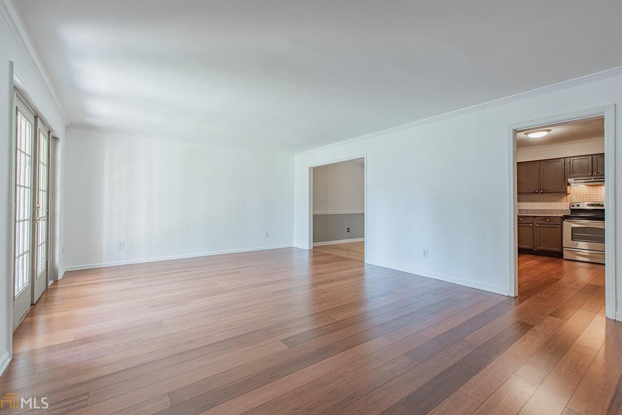 Townhomes of Sandy Springs - Residential