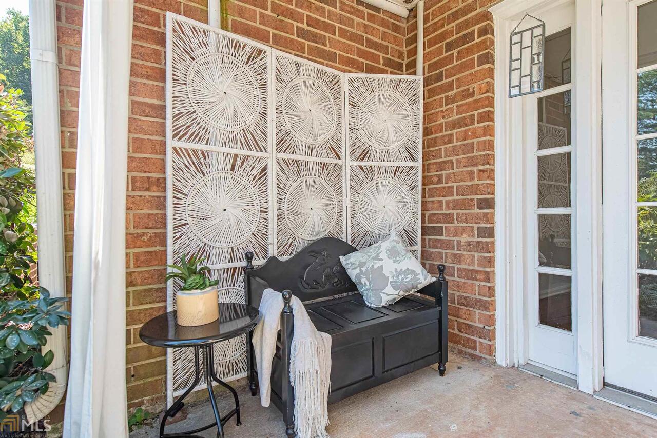 Townhomes of Sandy Springs - Residential