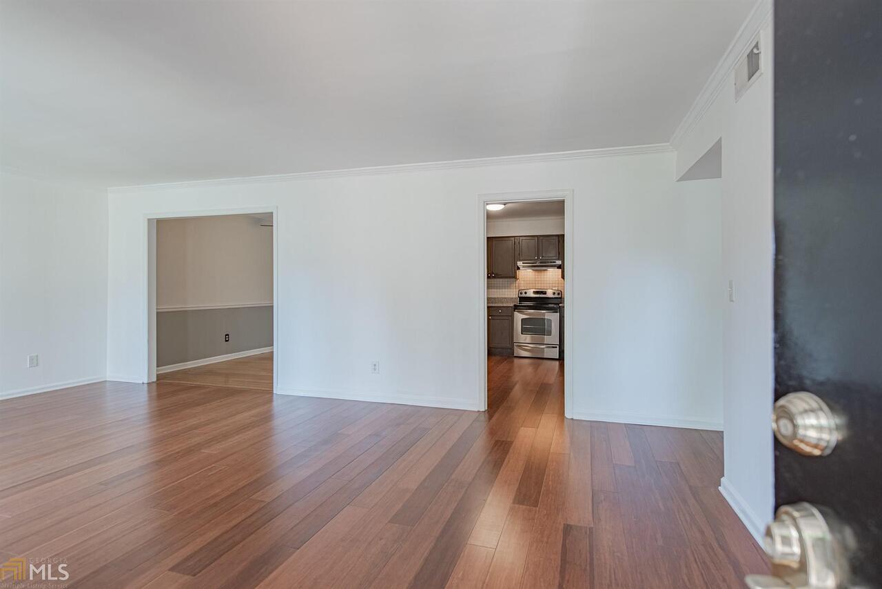 Townhomes of Sandy Springs - Residential
