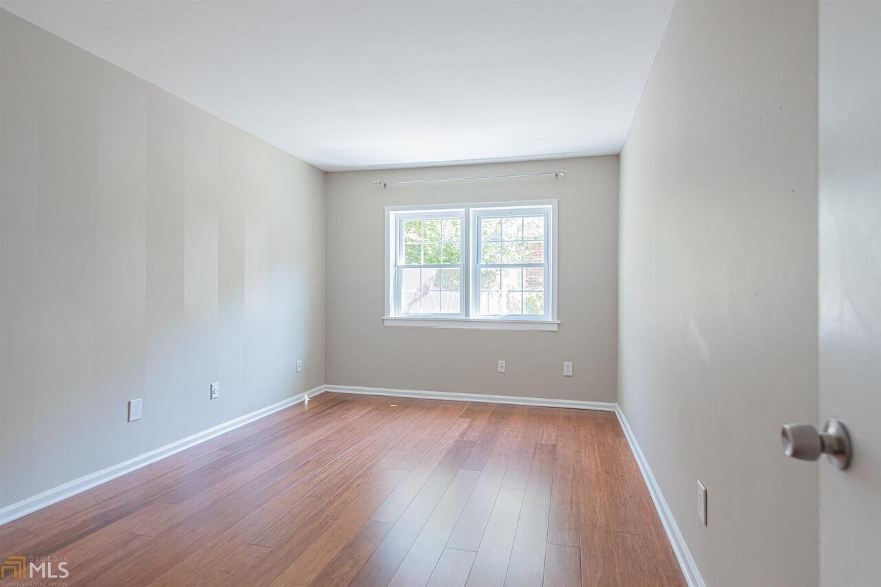 Townhomes of Sandy Springs - Residential