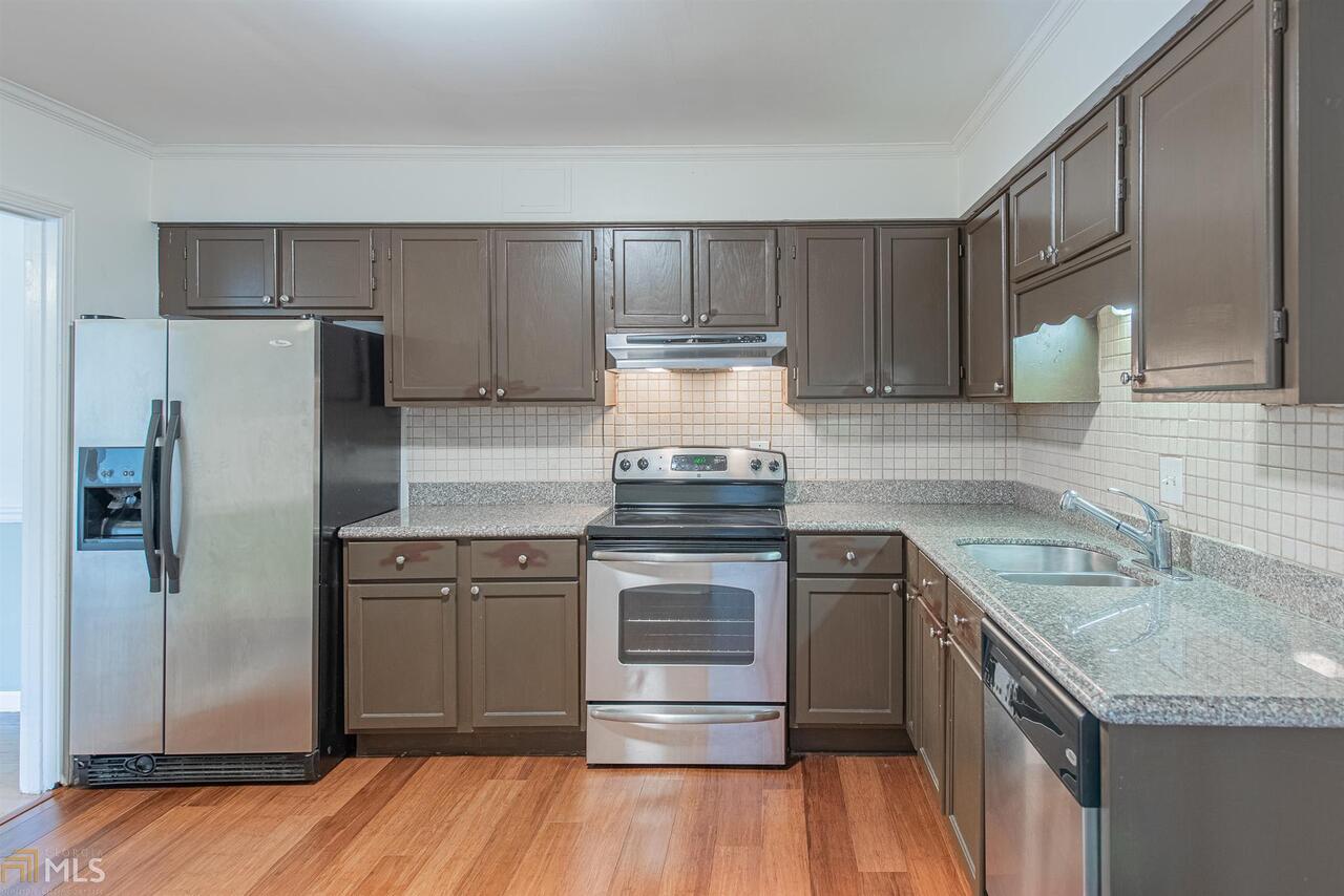 Townhomes of Sandy Springs - Residential