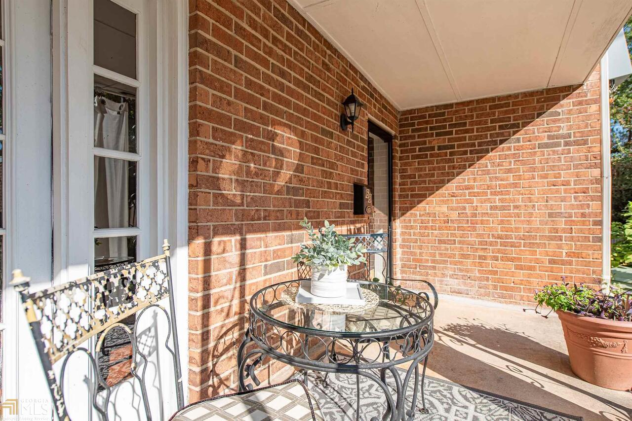Townhomes of Sandy Springs - Residential