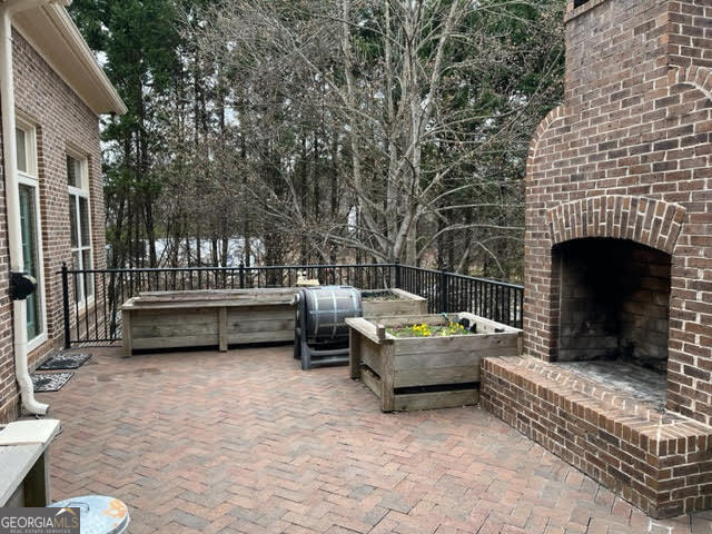 25 Riverview DR