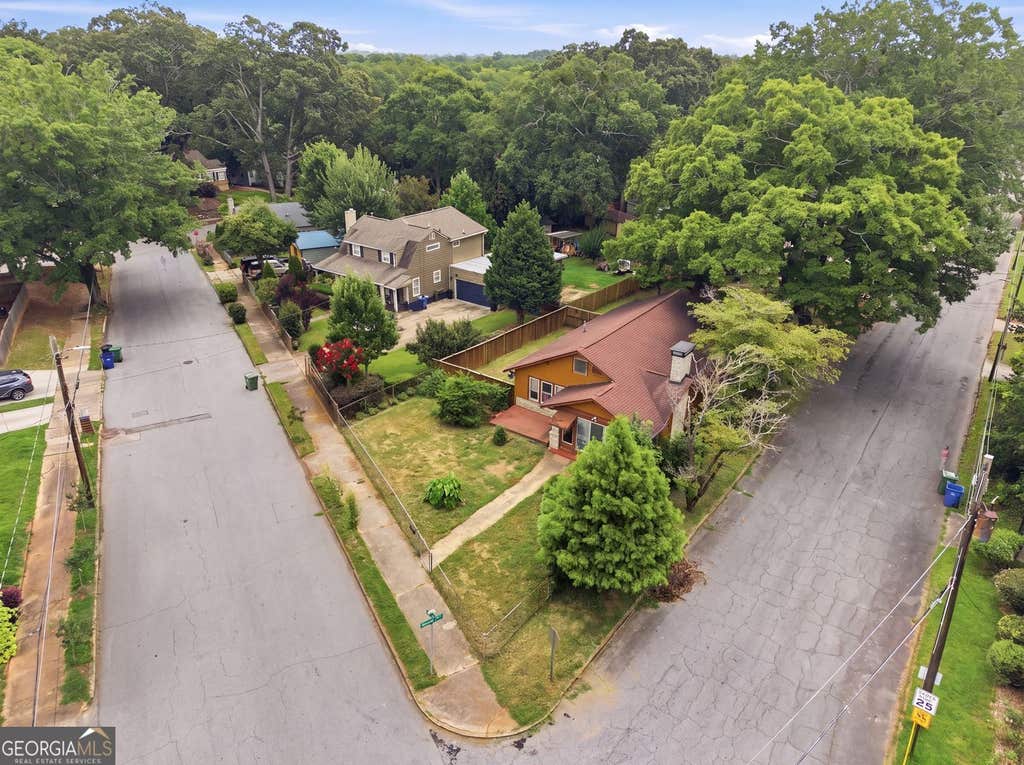 Photo of 1012 SW Birch Street SW, Atlanta, GA 30310 (MLS # 10818781)