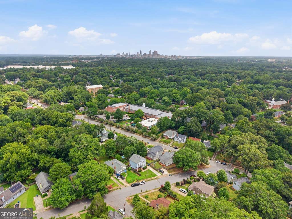 Photo of 1012 SW Birch Street SW, Atlanta, GA 30310 (MLS # 10818781)