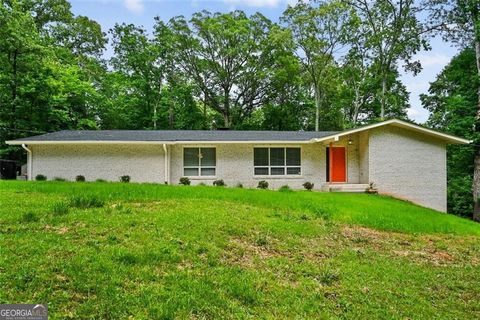 3332 Saint John DR East Point GA 30344