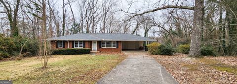 A home in Toccoa