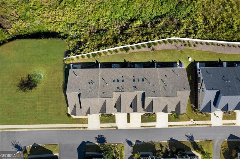 1404 LEXINGTON GREEN