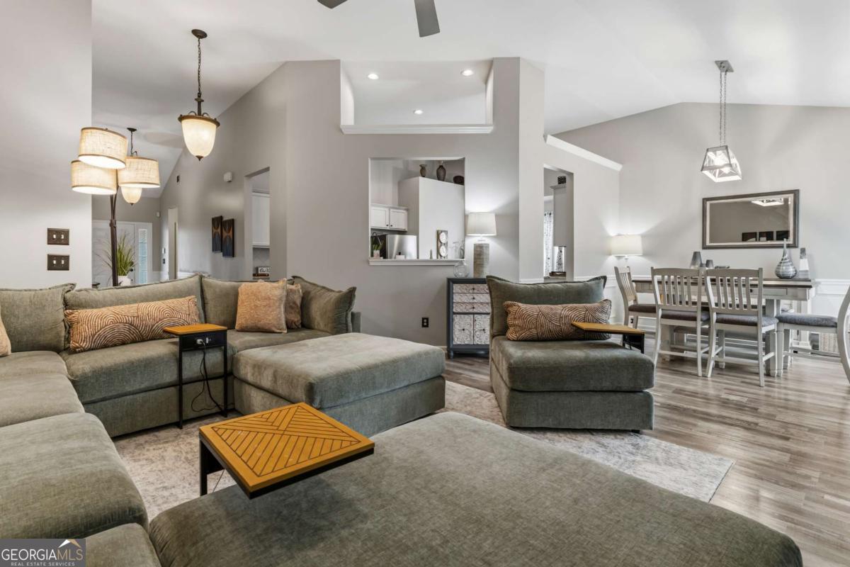 2940 Haynes Club CIR SW