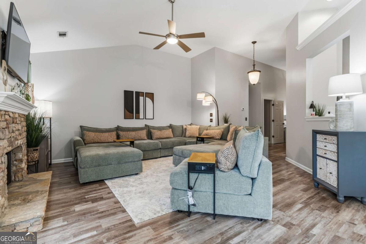 2940 Haynes Club CIR SW