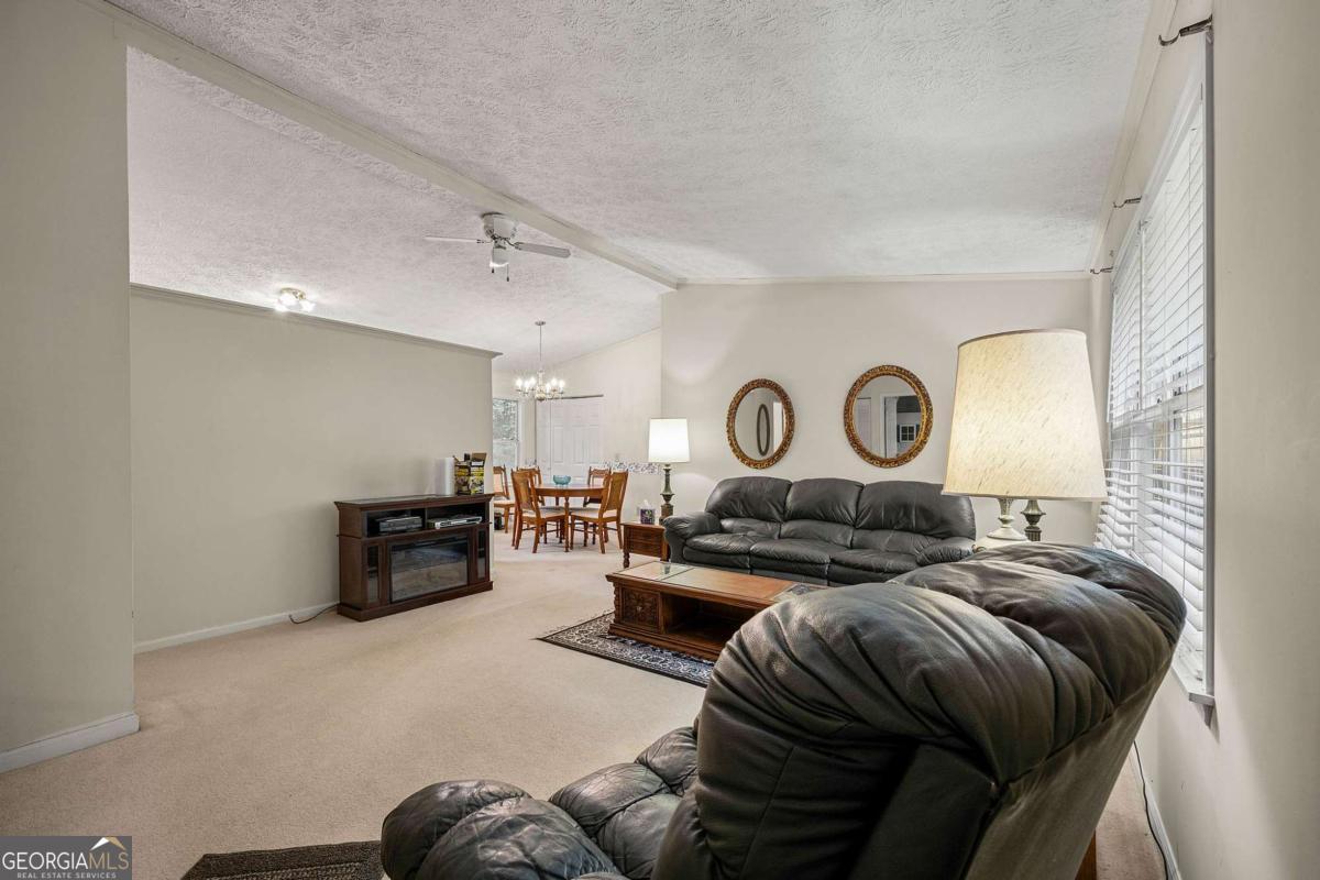 40 Sherwood LOOP