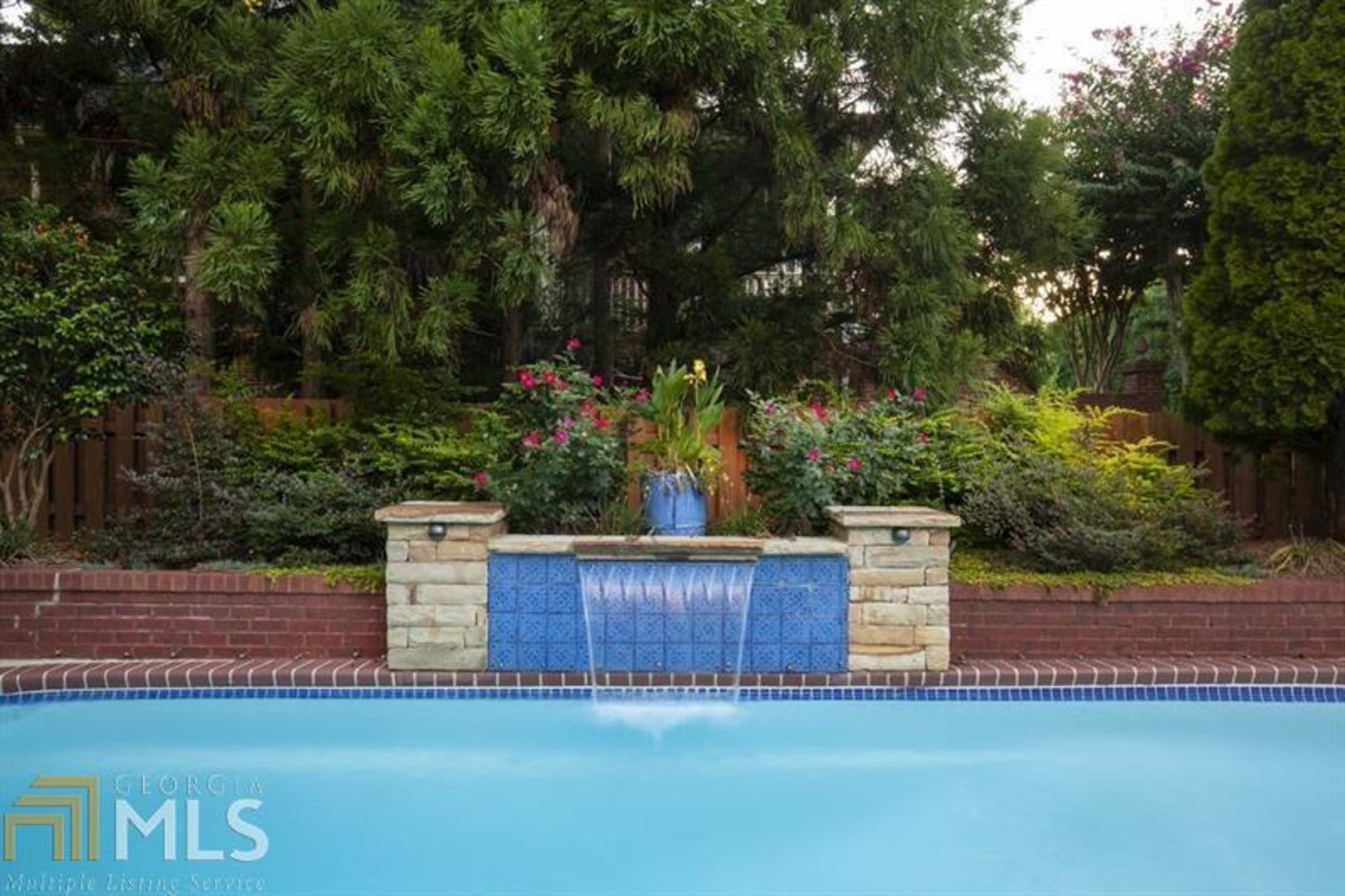 Boulevard On Woodlawn - Residential