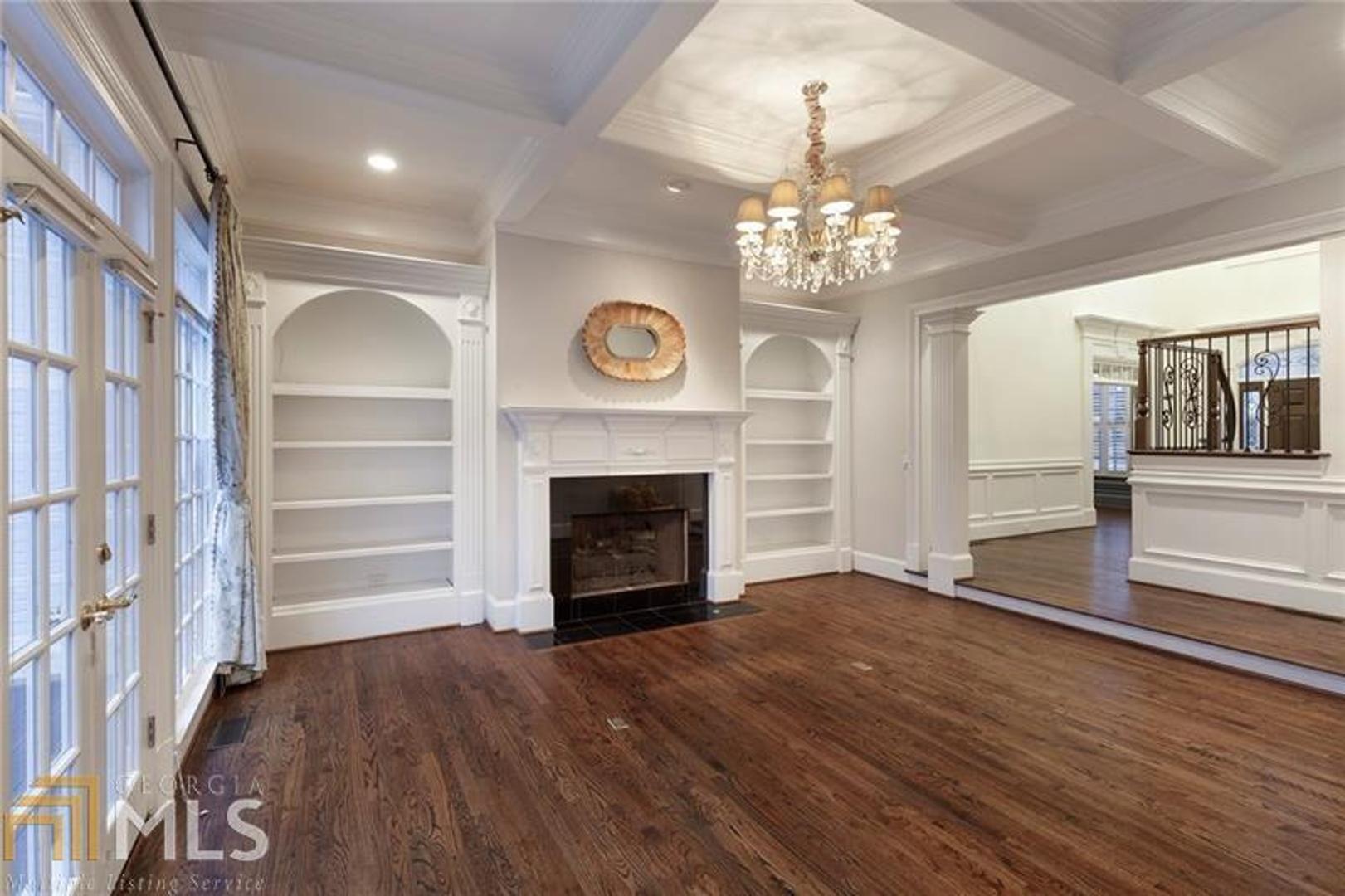 Boulevard On Woodlawn - Residential