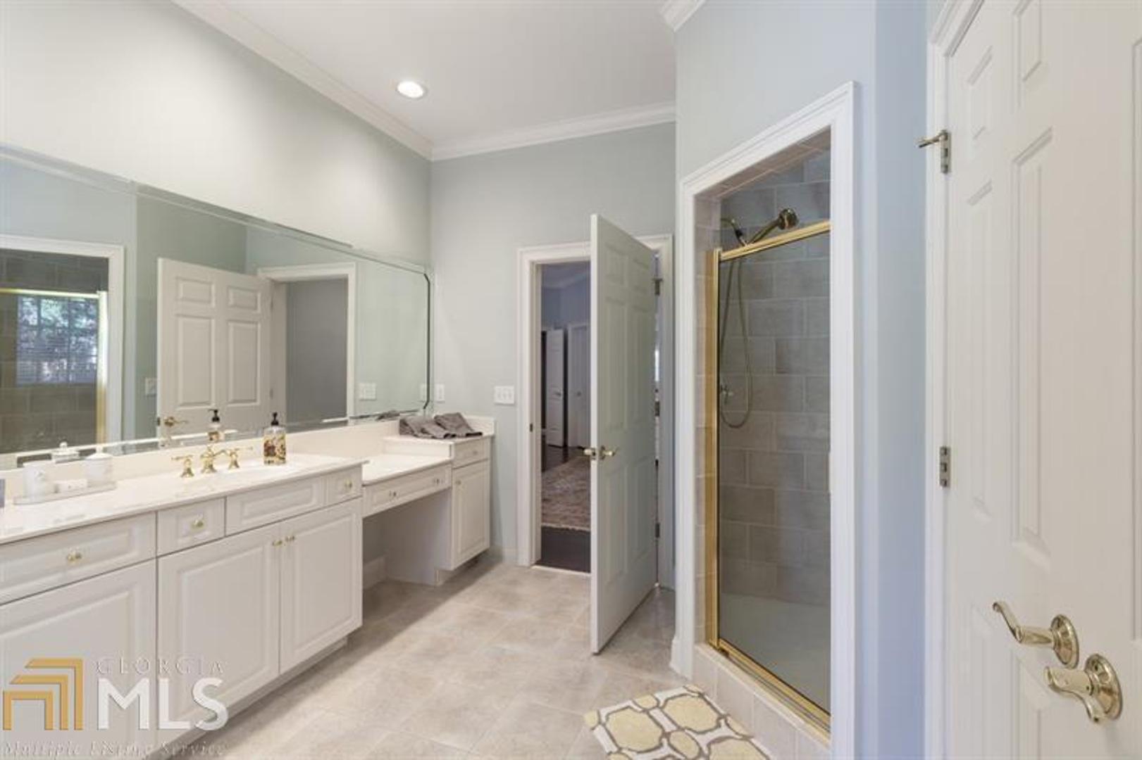 Boulevard On Woodlawn - Residential