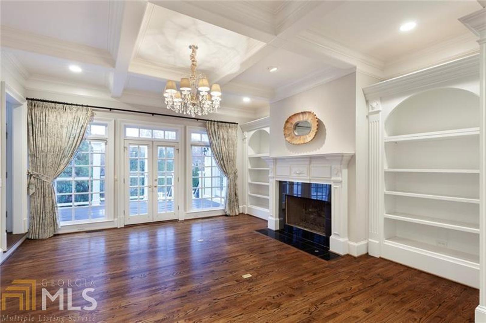 Boulevard On Woodlawn - Residential