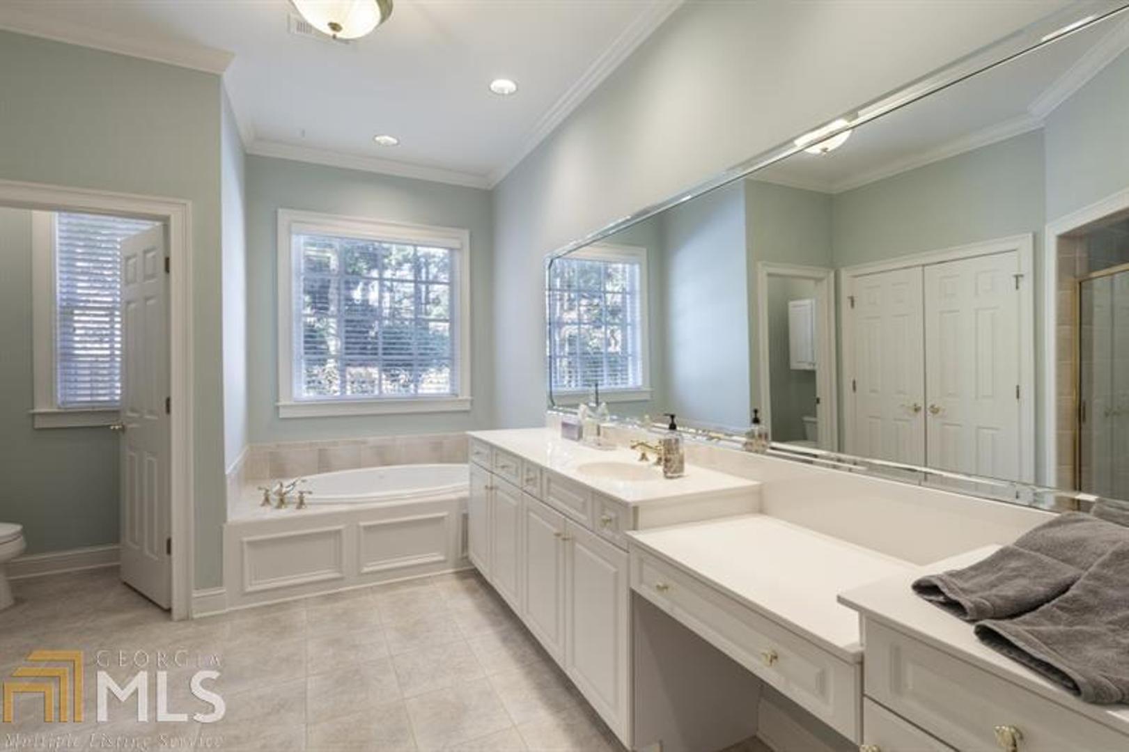 Boulevard On Woodlawn - Residential