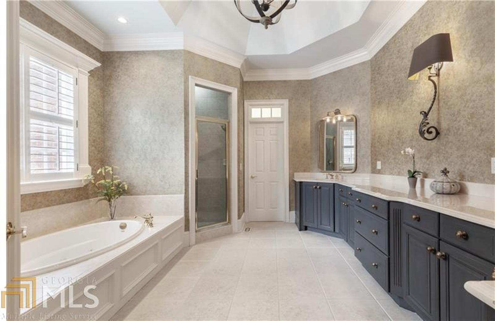 Boulevard On Woodlawn - Residential