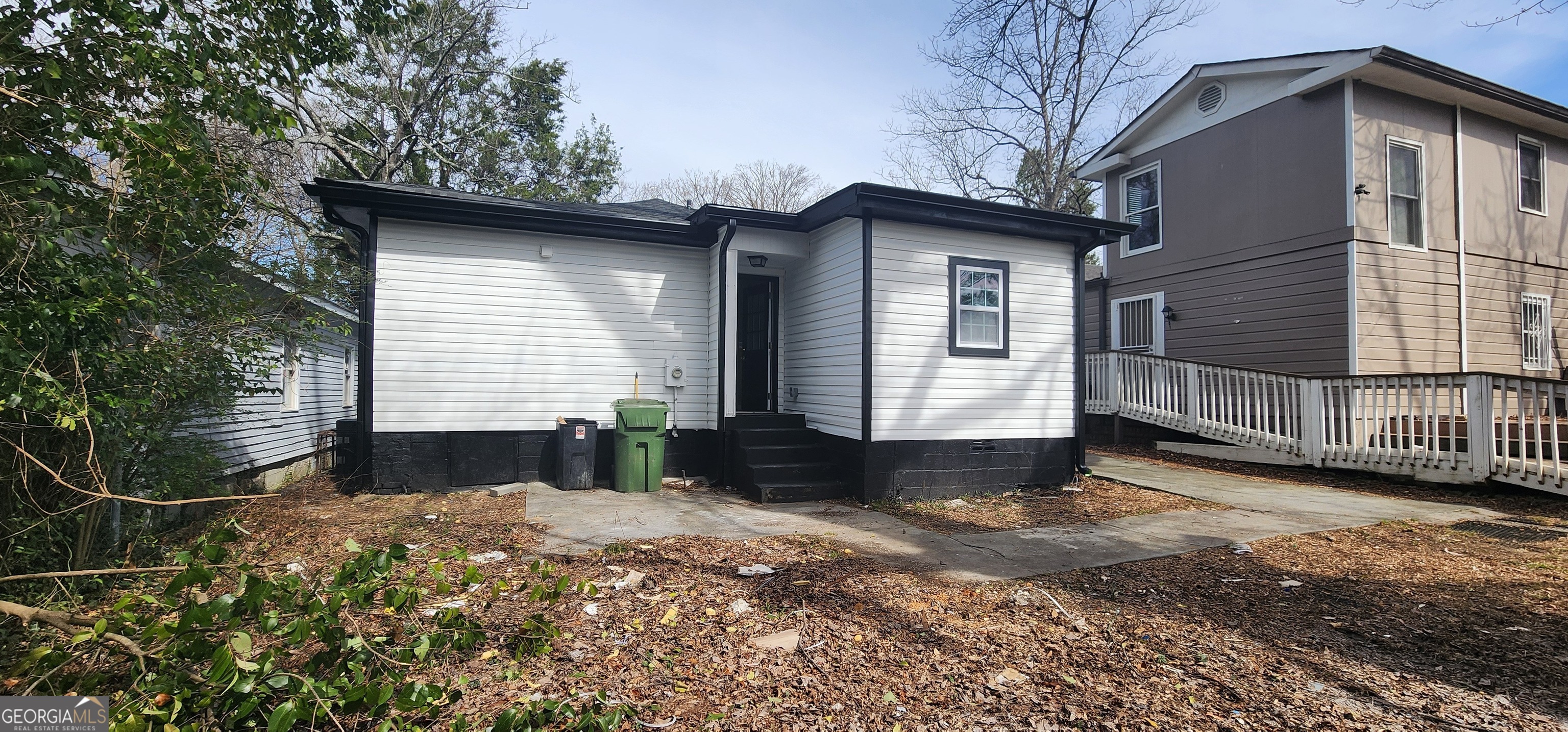 Atlanta, Georgia 30314, United States, 3 Bedrooms Bedrooms, ,2 BathroomsBathrooms,Residential,Active,93638