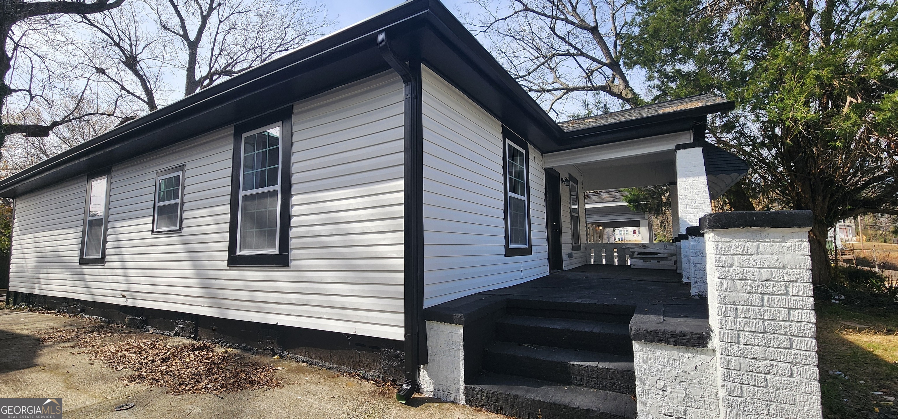 Atlanta, Georgia 30314, United States, 3 Bedrooms Bedrooms, ,2 BathroomsBathrooms,Residential,Active,93638