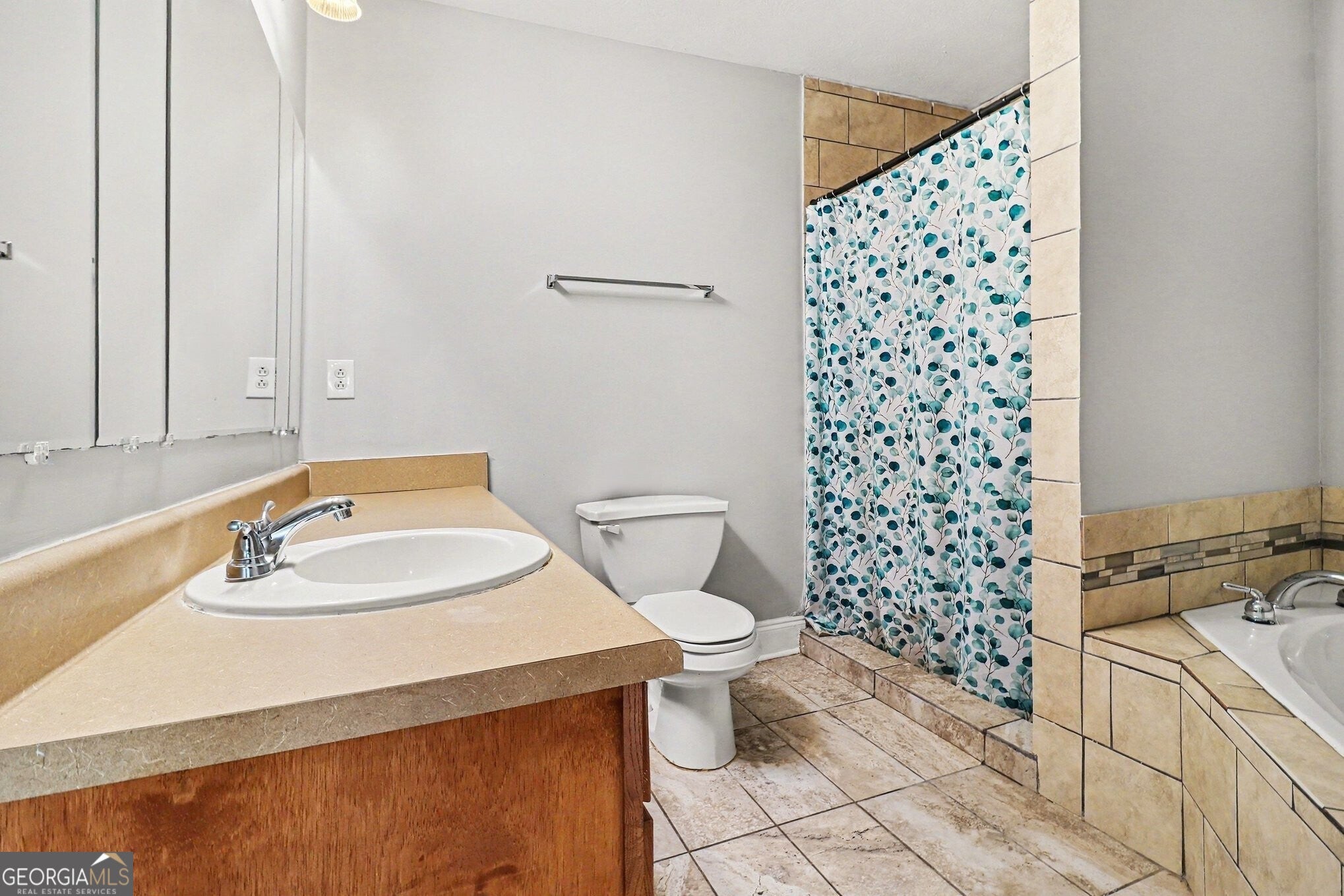 84 Hidden Lakes CT