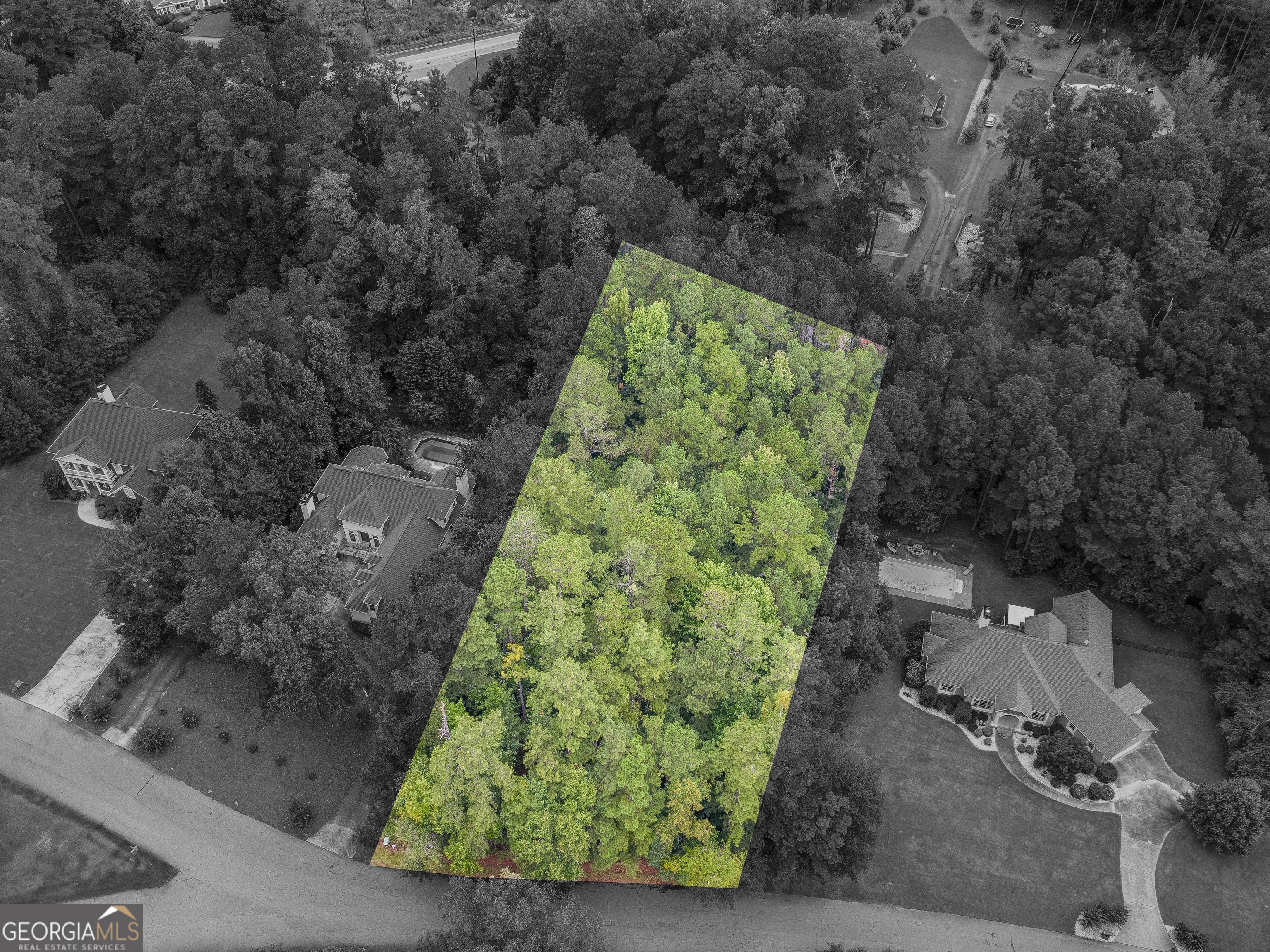 2950 Lake Park DR