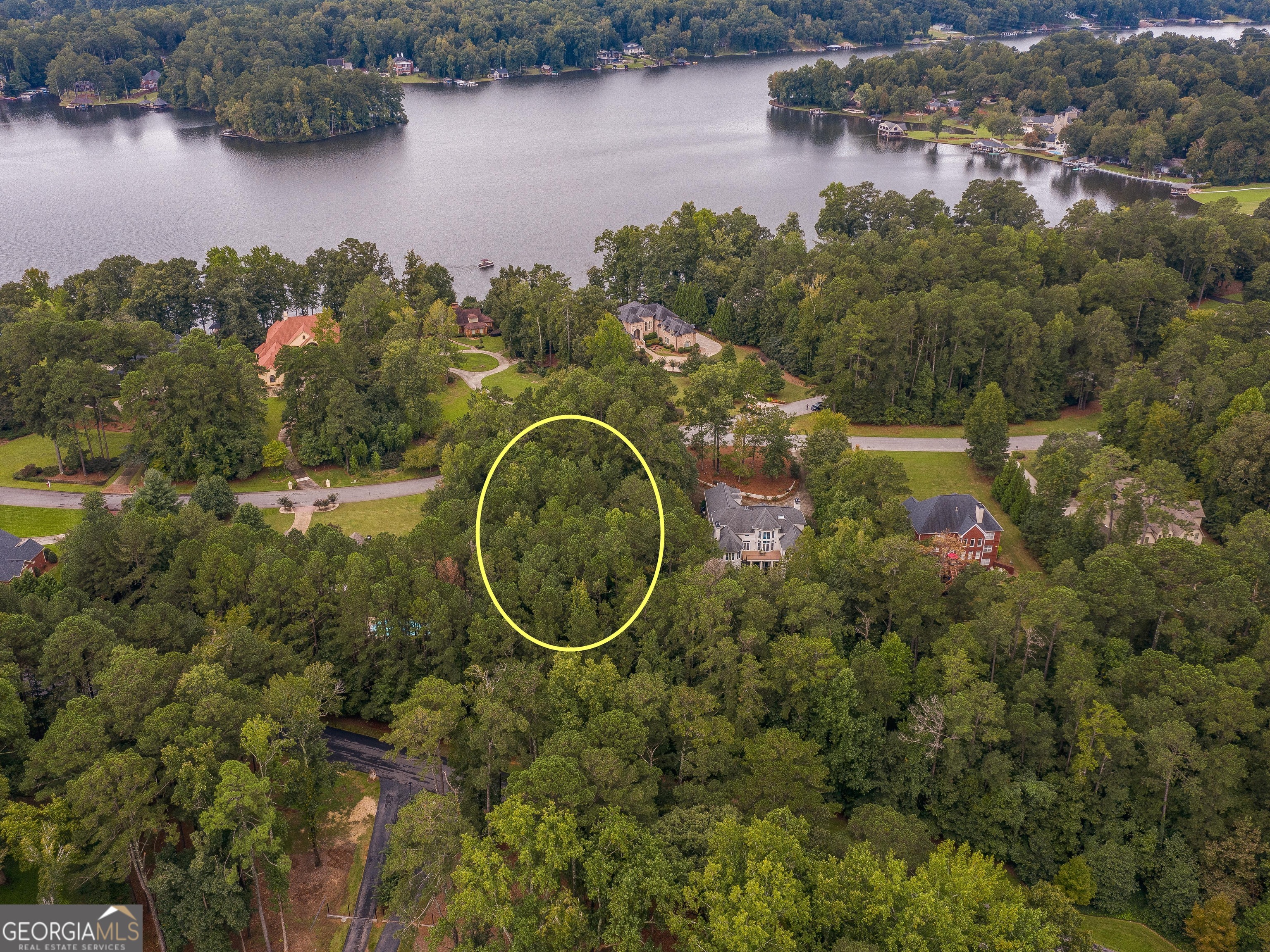 2950 Lake Park DR