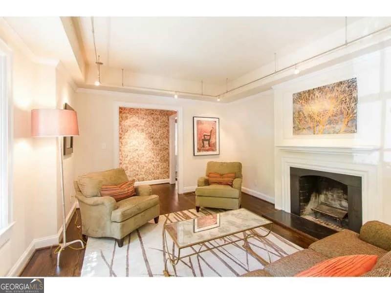 1916 Greystone RD NW