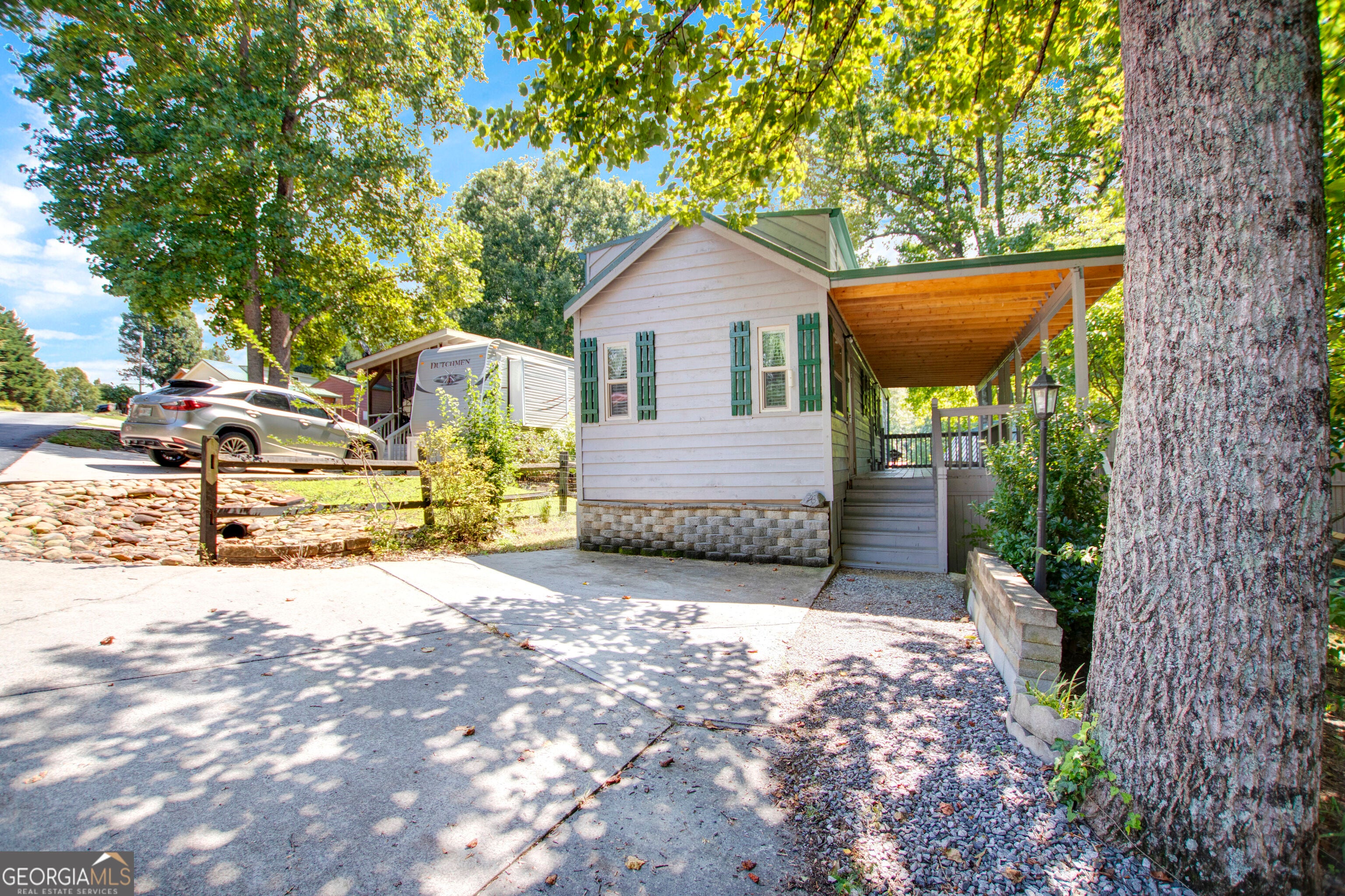 76 Stag Leap DR