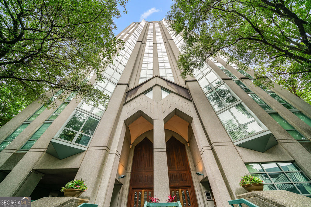 2870 Pharr Court South NW 203