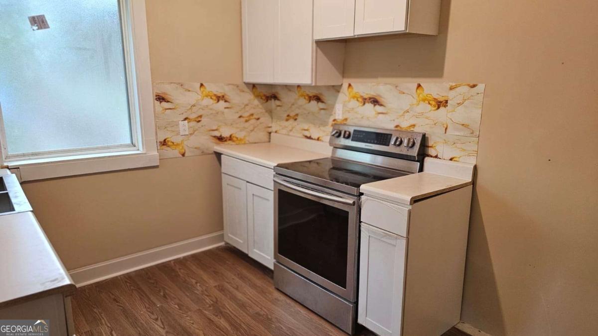 1076 Crescent AVE 1076