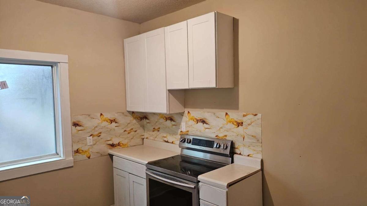 1076 Crescent AVE 1076